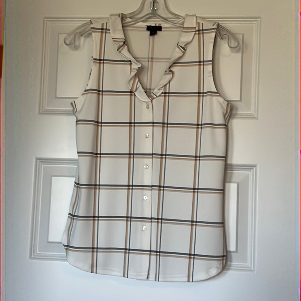 Ann Taylor sleeveless, button up, plaid top with ruffle detail